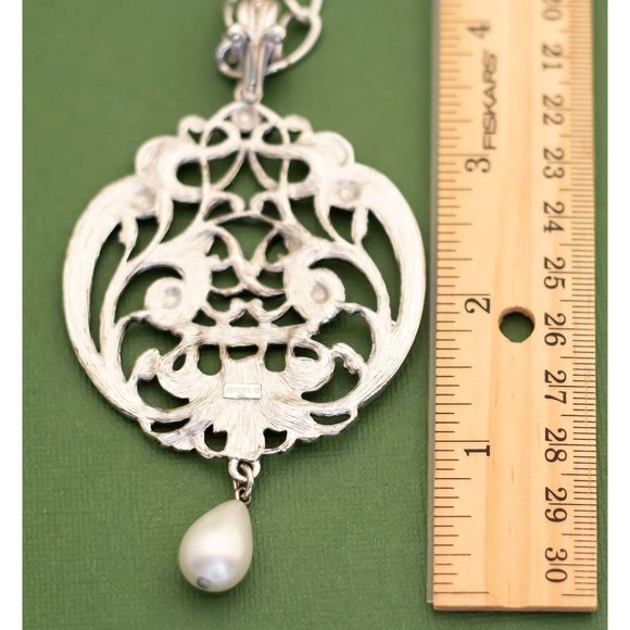 Vintage Fantasy Silver Tone Necklace 26 Inches by Avon, K22 - Picture 4 of 4